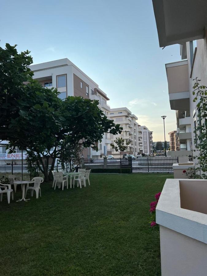 Apartments Sija Улцинь Екстер'єр фото